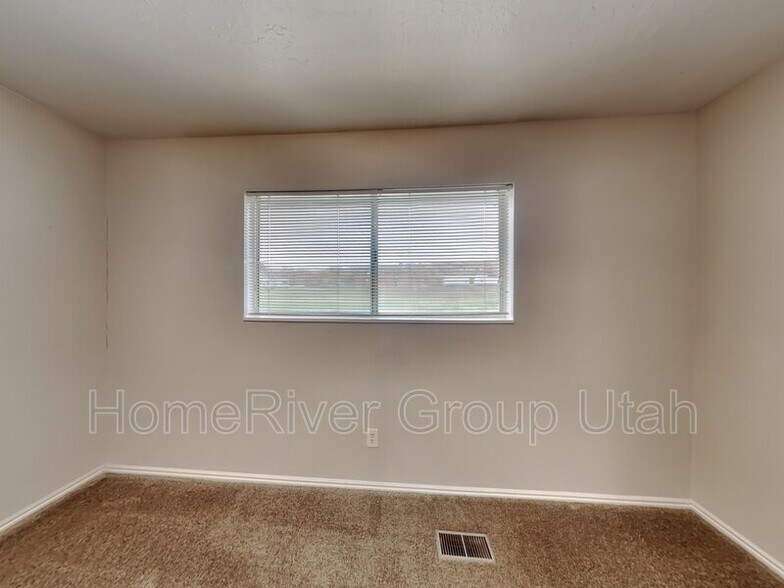 Building Photo - 4247 S Hwy 89