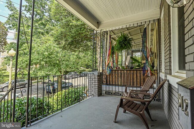 Primary Photo - 512 Varnum St NW
