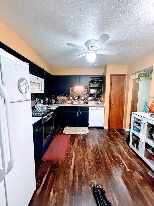 Building Photo - 9310 Hunters Creek Dr