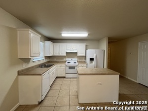 Building Photo - 11239 Country Canyon
