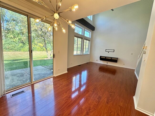 Building Photo - 58 W Briarwood Dr