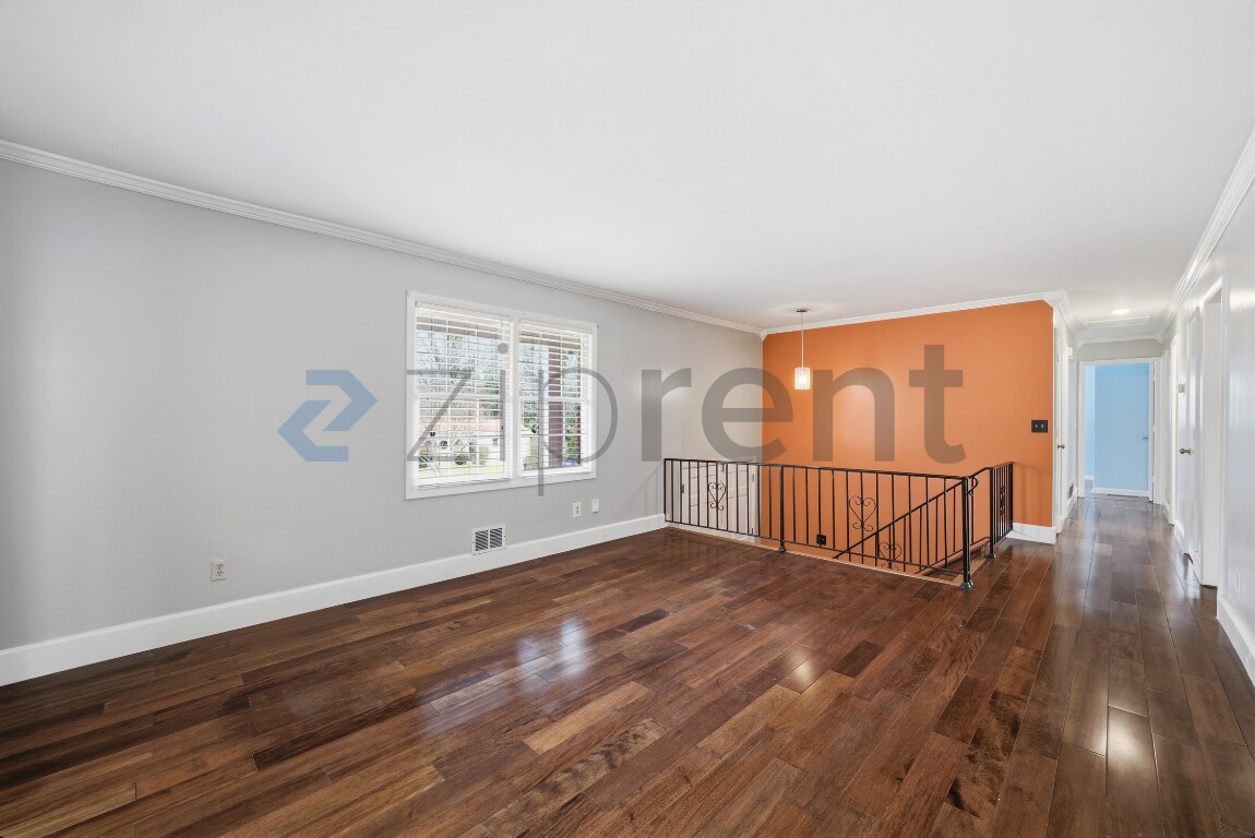 Building Photo - 2351 Emerald Falls Dr