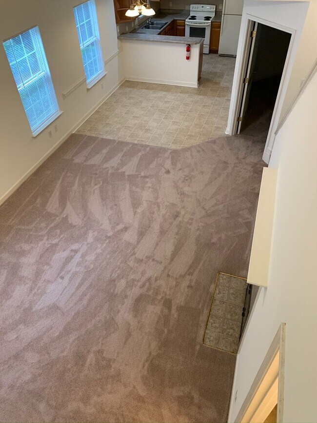 Building Photo - 205 Clusters Cir