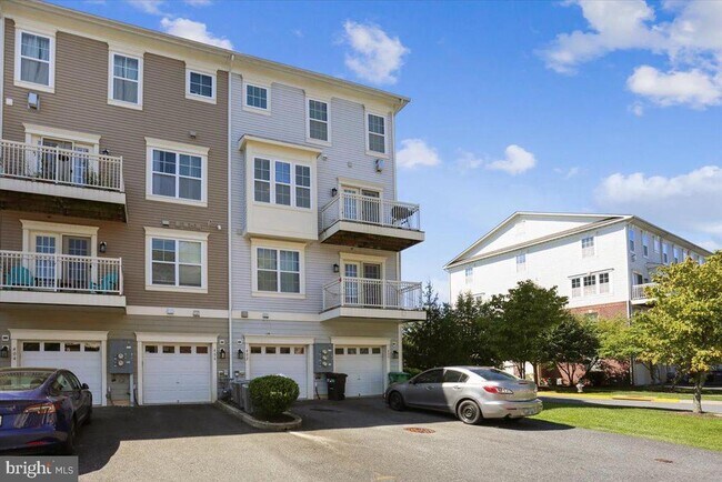 Building Photo - 402 Orchard Ridge Dr