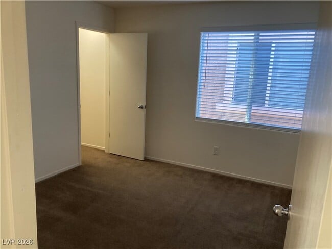 Building Photo - 9532 Knopfler Ln