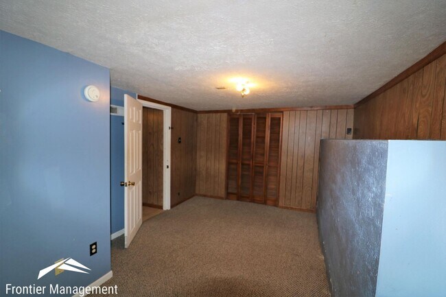 Building Photo - 1010 Ratone St