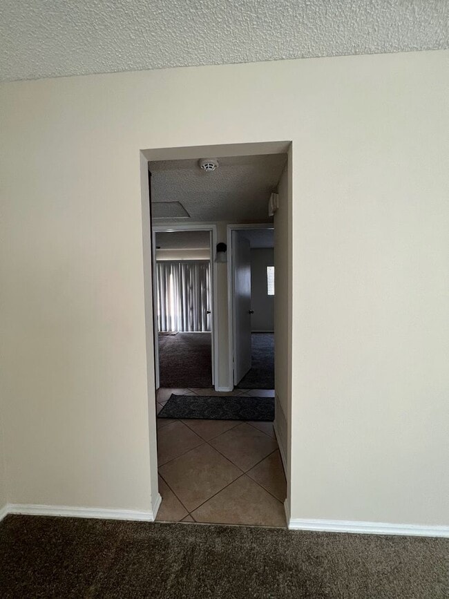 Building Photo - Upgraded granite kitchen and bath! 55+ community