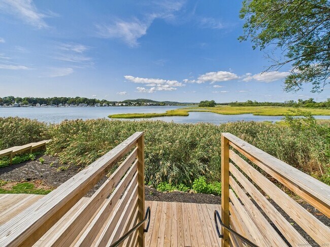 Building Photo - 904 Quinnipiac Ave