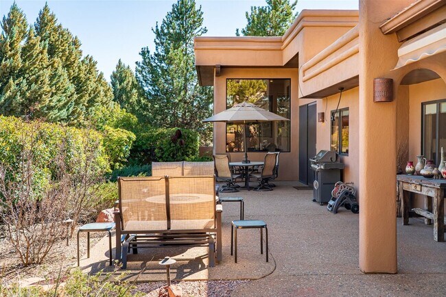 Building Photo - 160 Arroyo Seco Dr