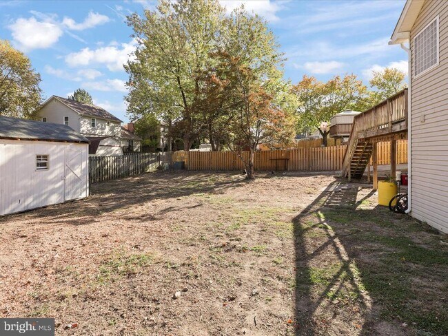 Building Photo - 8 English Oak Cir