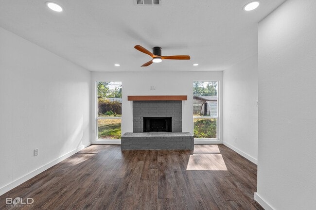 Building Photo - Check Out this 3 bed 2 bath in Bossier