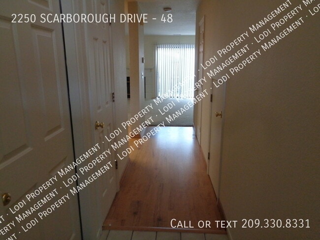Building Photo - 2250 Scarborough Dr