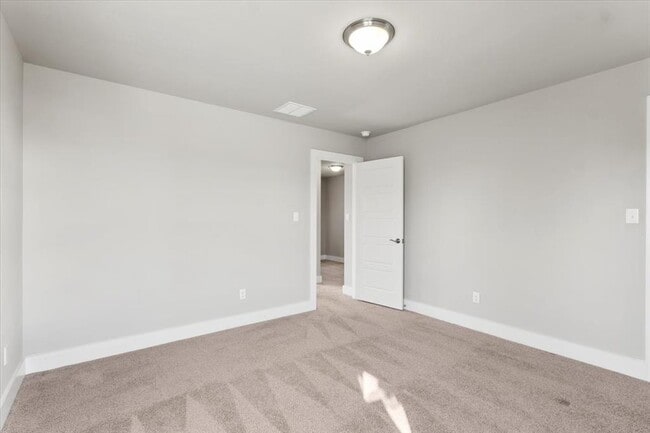 Building Photo - 710 Arrow Point Dr