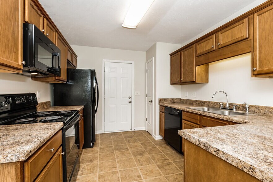 Building Photo - 861 Maricopa Dr
