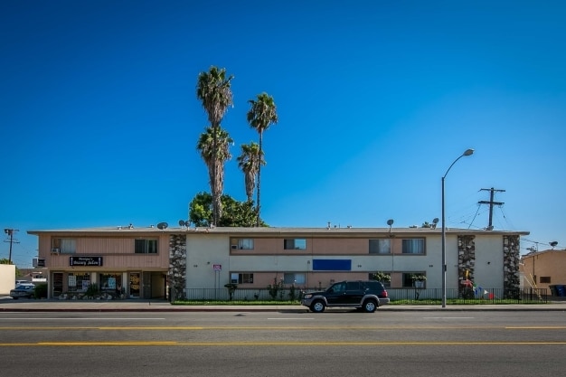 Building Photo - Ramona Apartments