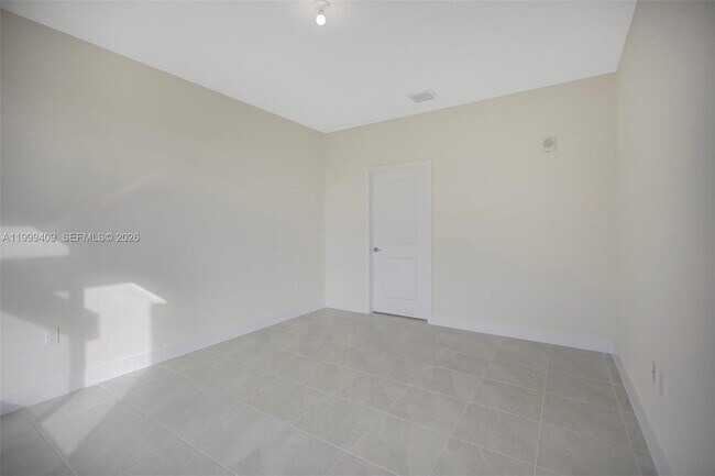 Building Photo - 8265 NW 41st St