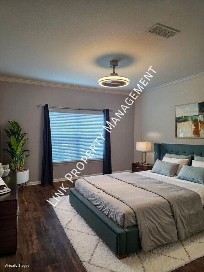 Building Photo - HALF OFF APRIL!  Beautiful One-Level Downstairs Condo in Prime Hamilton Place Location