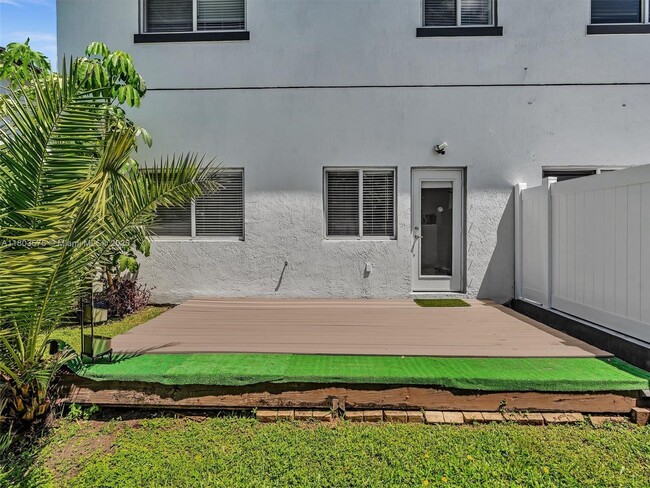 Building Photo - 2727 Treasure Cove Cir