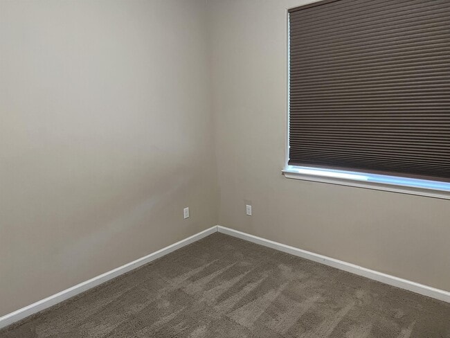 Building Photo - 4321 Paulson Ln