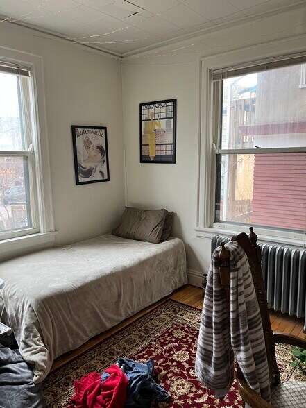 Building Photo - 612 Howard Plz