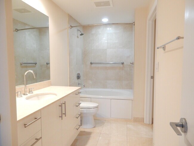 Building Photo - 550 Okeechobee Blvd