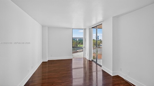 Building Photo - 20335 W Country Club Dr