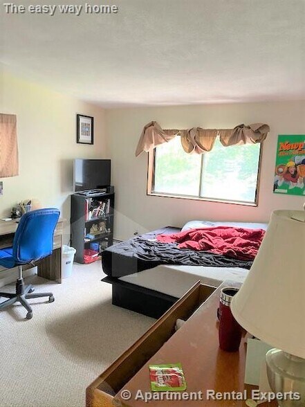 Building Photo - 61 Sixth St