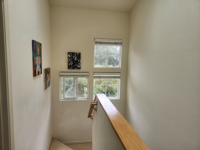 Building Photo - 53 Erin Ln