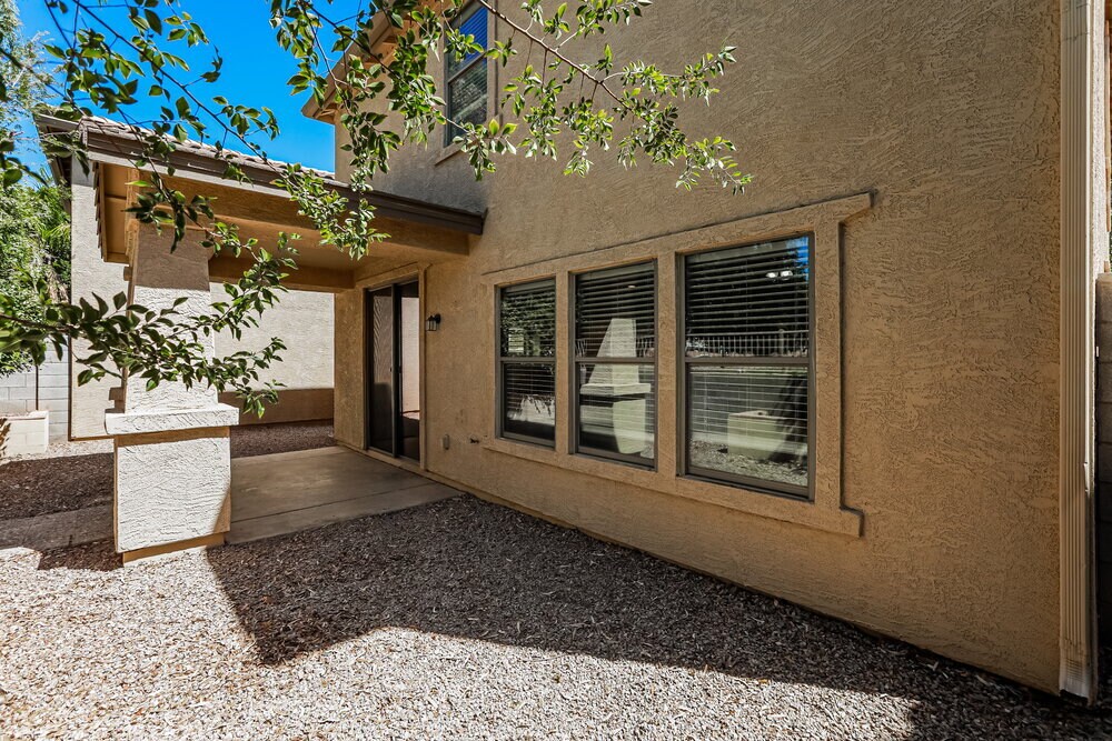 Building Photo - 21160 E Munoz St
