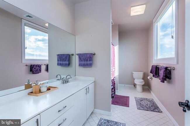 Building Photo - 1510 Waterford