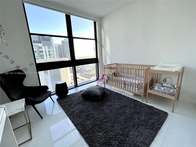 Building Photo - 1010 Brickell Ave
