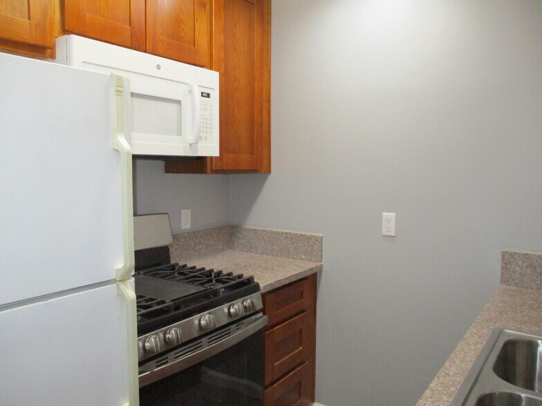 Building Photo - 326 V Street