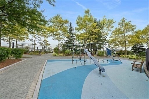 Building Photo - 51 Broad St