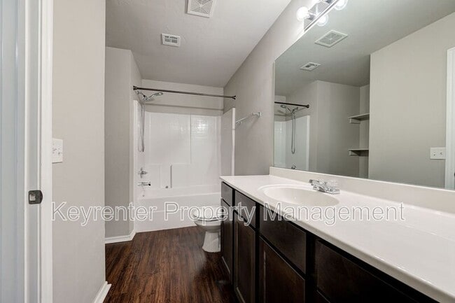 Building Photo - 3533 SE 94th St