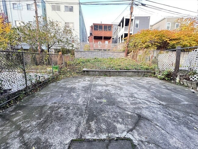 Building Photo - 218 Princeton St