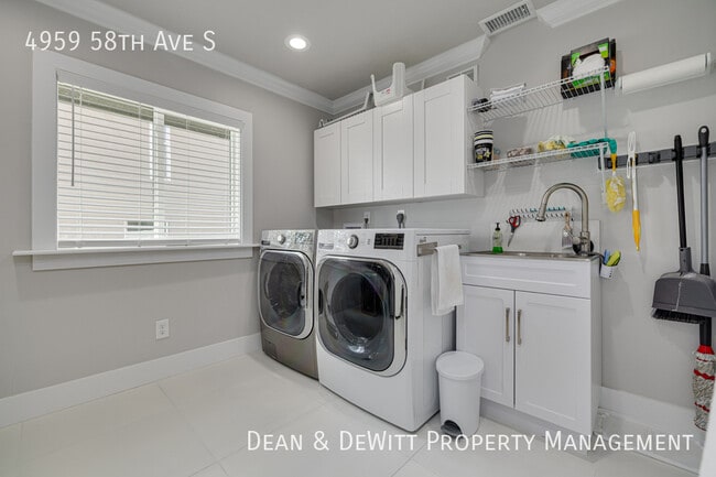 Building Photo - 4959 58th Ave S