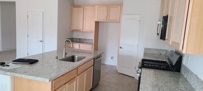 Building Photo - 10072 Lake Almanor Cir