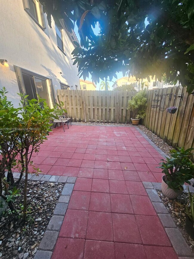 Building Photo - 15073 SW 119th Ln