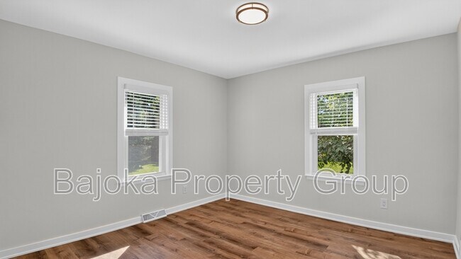 Building Photo - 3582 N Milford Rd
