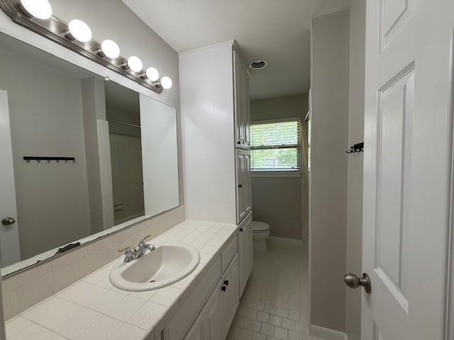 Building Photo - 405 Tyrone Dr