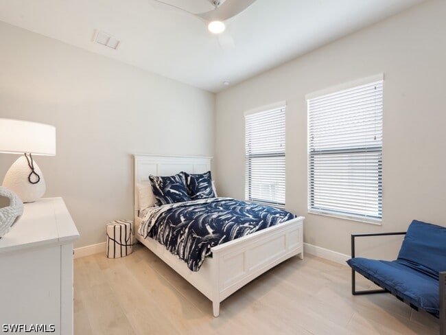 Building Photo - 837 99th Ave N