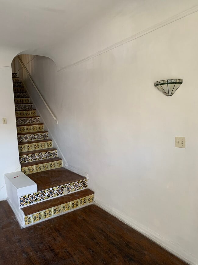 Building Photo - 1560 Wolf Rd
