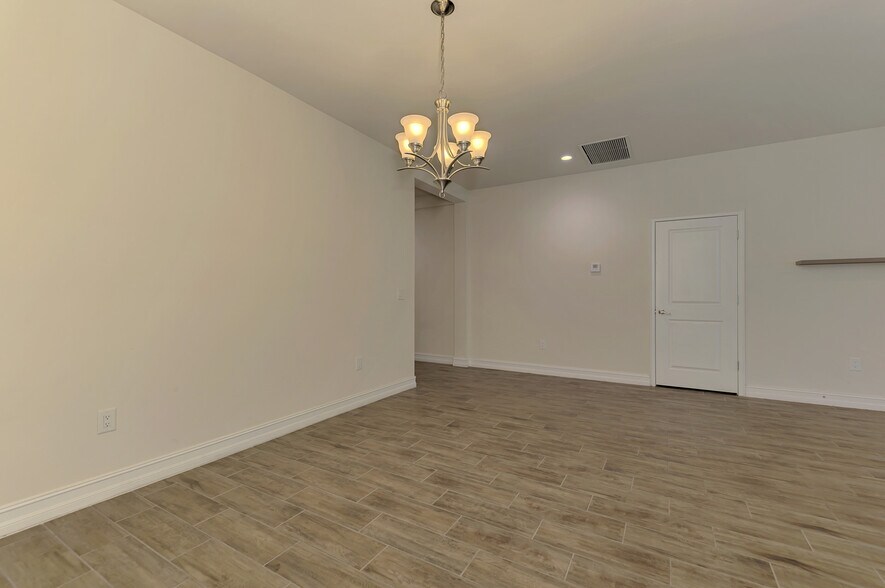 Building Photo - 4400 Conchfish Ln