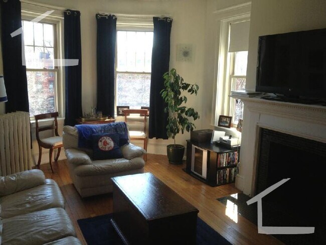 Building Photo - No Brokers fee, Ho Security Deposit, heat,...