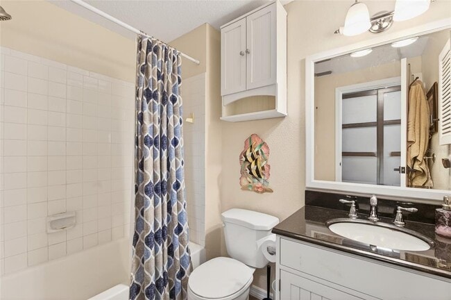 Building Photo - 210 Lake Charles Ct