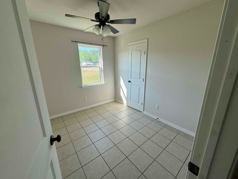 Building Photo - 8108 Happy Trail