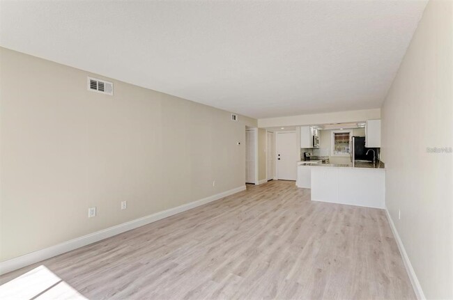 Building Photo - 129 Tyler Dr