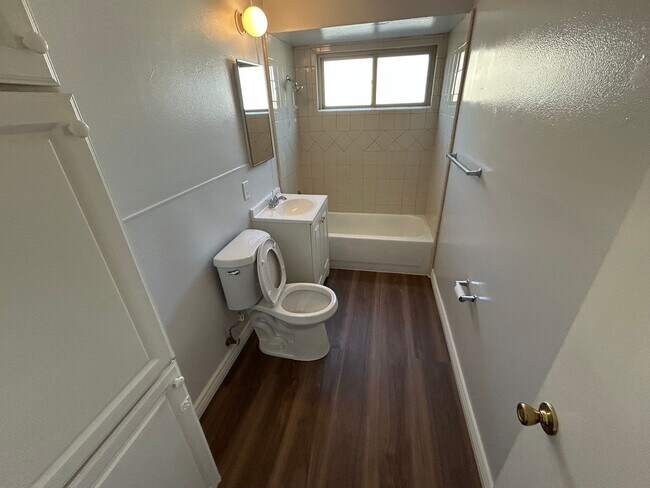 Building Photo - 1/2 OFF FIRST MONTH'S RENT studio with ALL UTILITIES PAID!