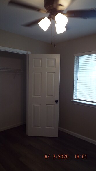 Building Photo - 4107 Grovetree