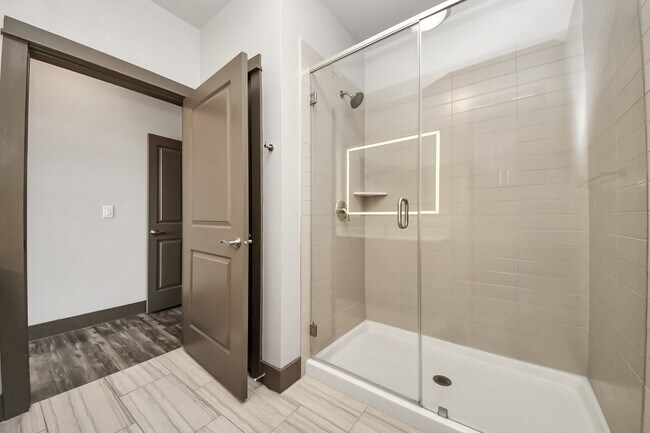 Building Photo - 5454 Washington Ave